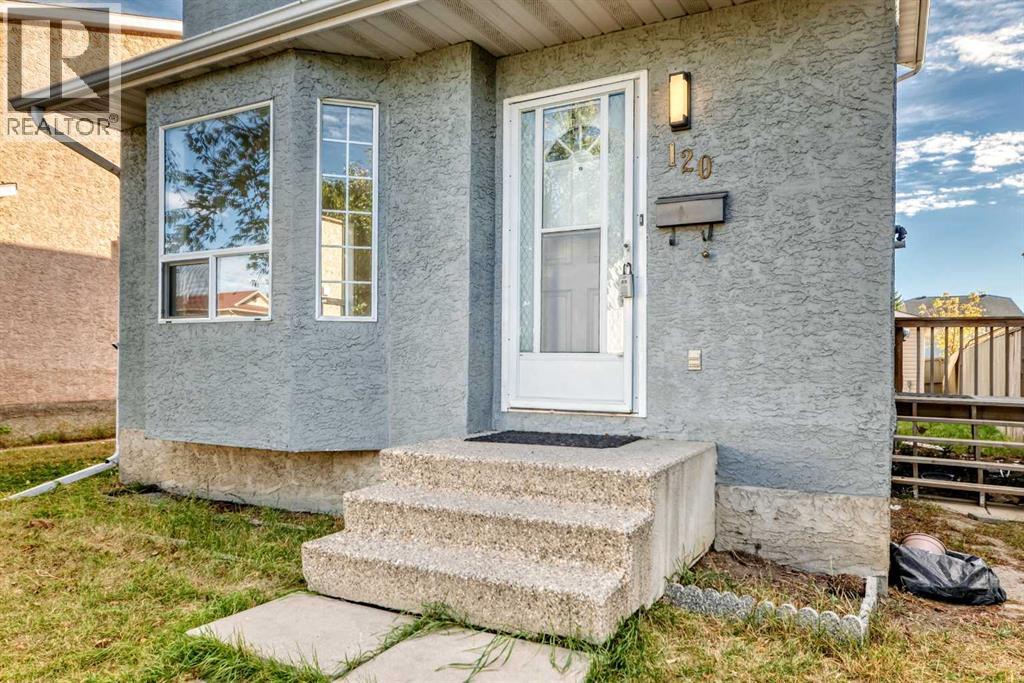 Single Family House for Sale in  Martinview Close NE Martindale Calgary 