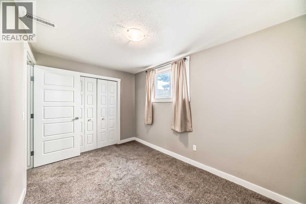 Single Family House for Sale in  Martinview Close NE Martindale Calgary 