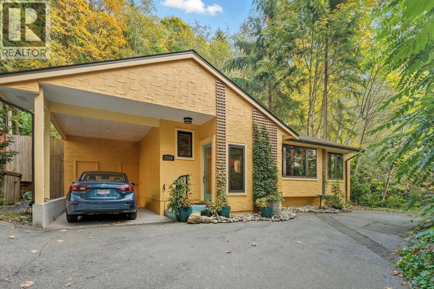 2336 TREETOP LANE, North Vancouver