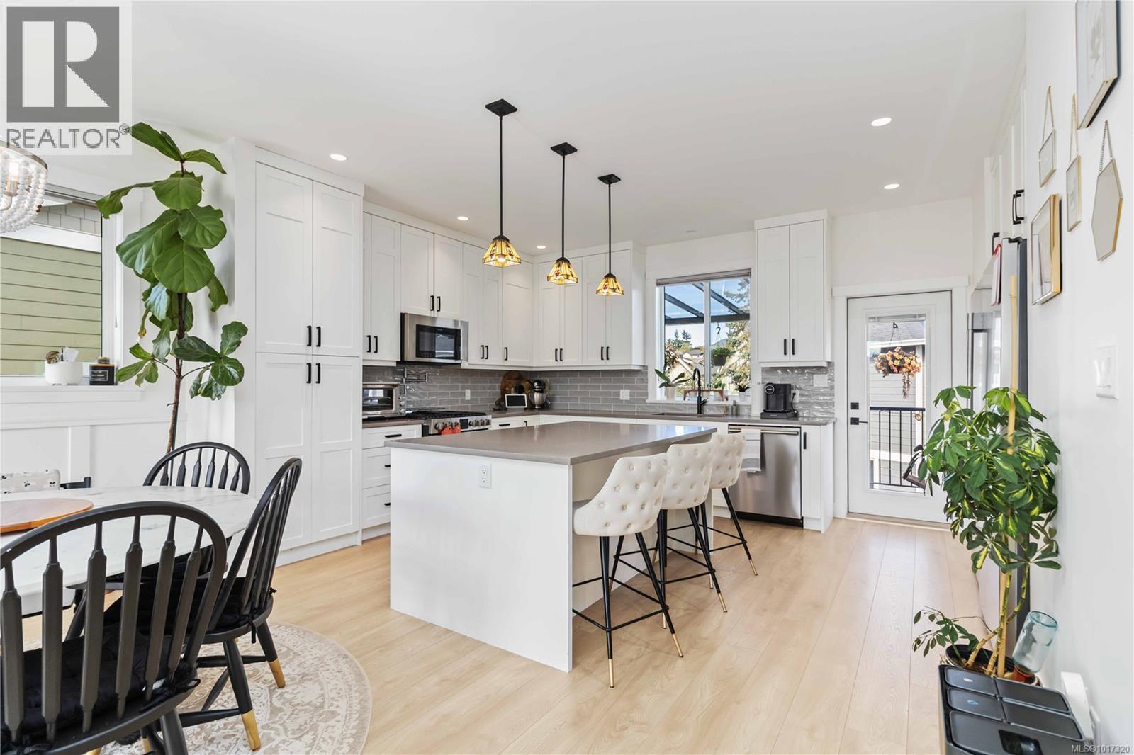  6554 Noblewood Place, Sooke