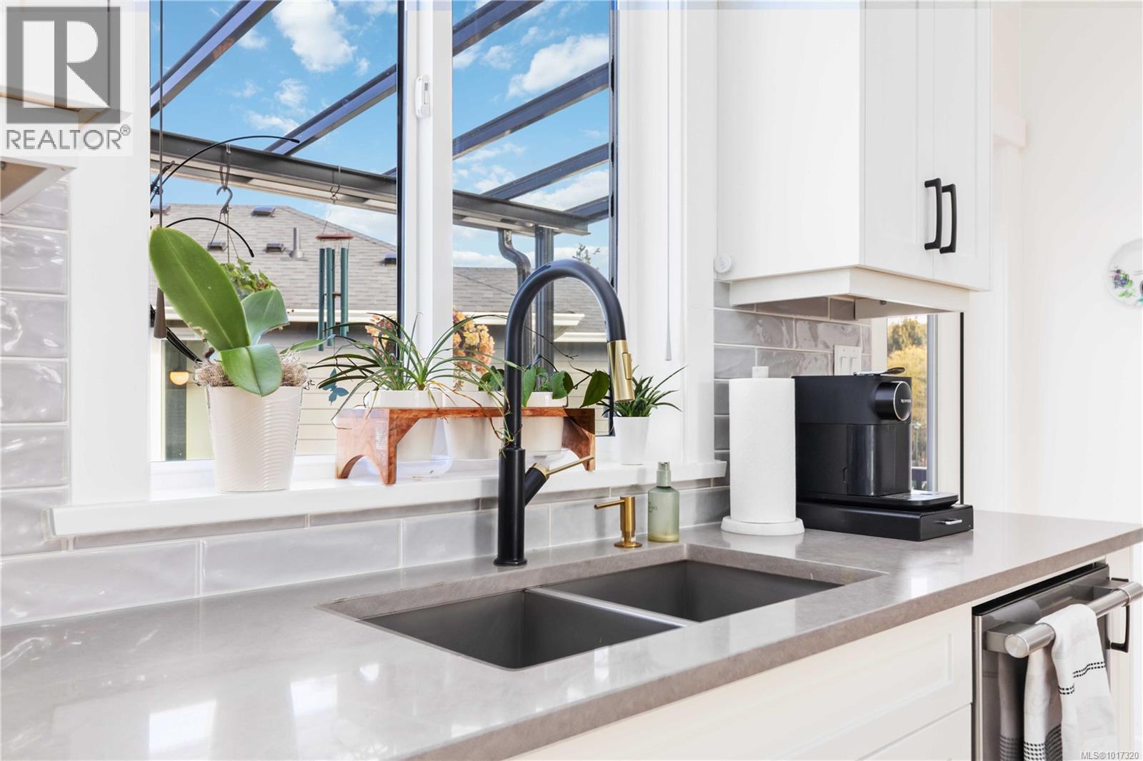  6554 Noblewood Place, Sooke
