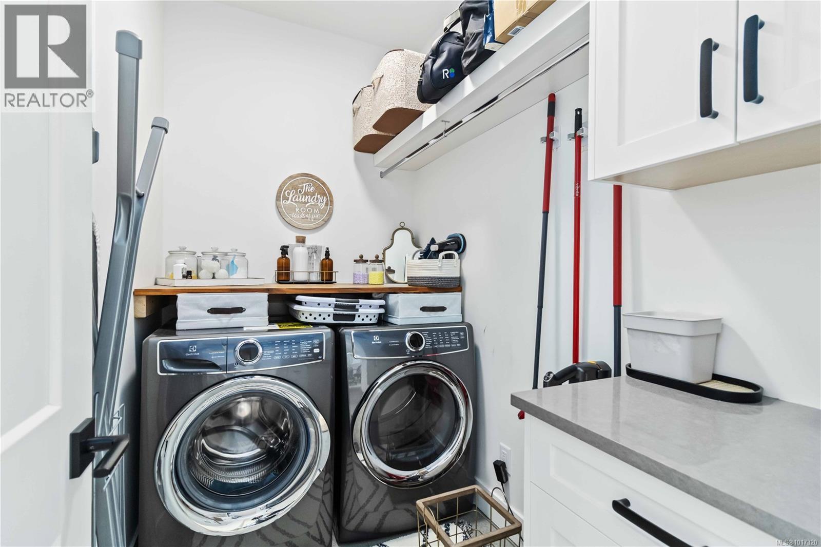  6554 Noblewood Place, Sooke
