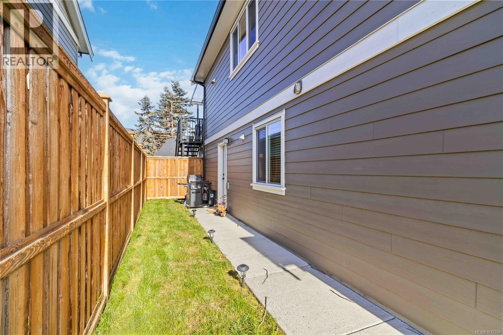  6554 Noblewood Place, Sooke