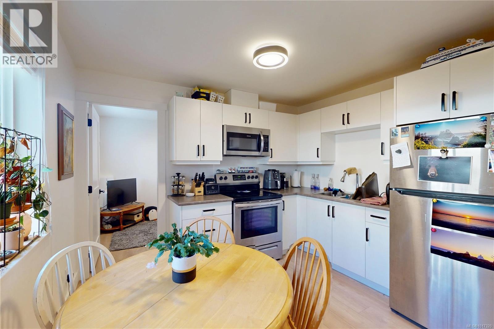 6554 Noblewood Place, Sooke
