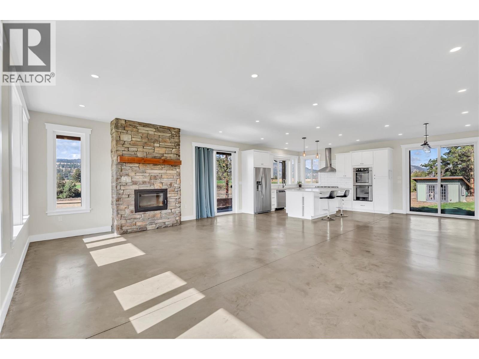 422 HUEY Road, Princeton