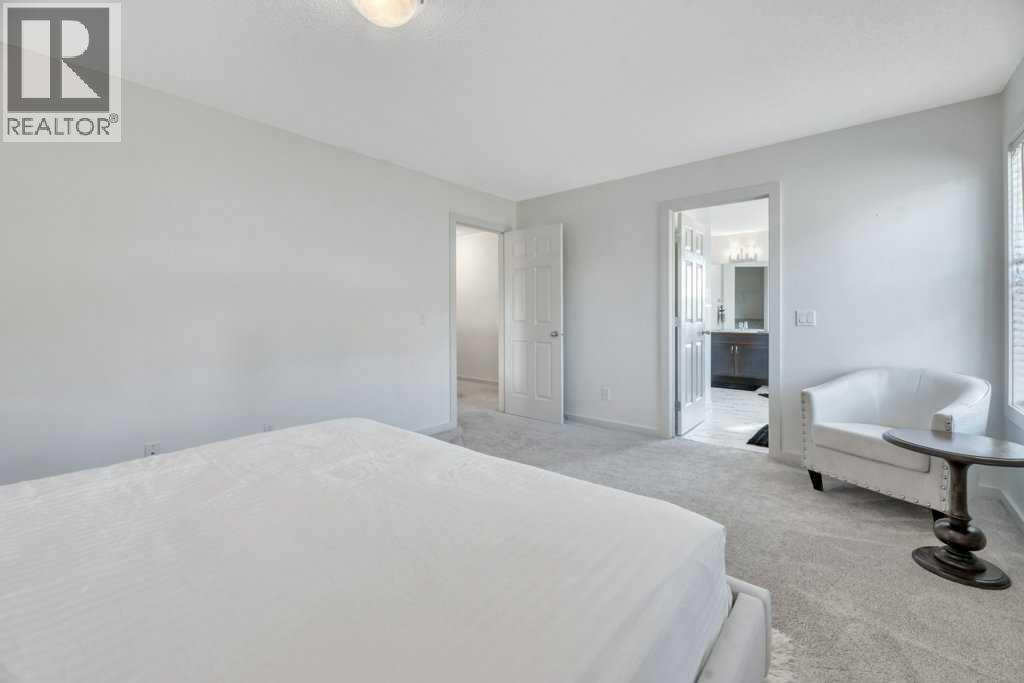 Single Family House for Sale in  St Moritz Drive SW Springbank Hill Calgary 
