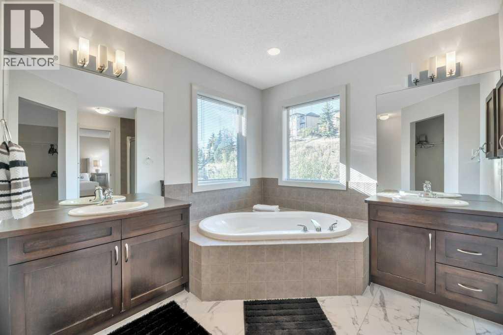 Single Family House for Sale in  St Moritz Drive SW Springbank Hill Calgary 