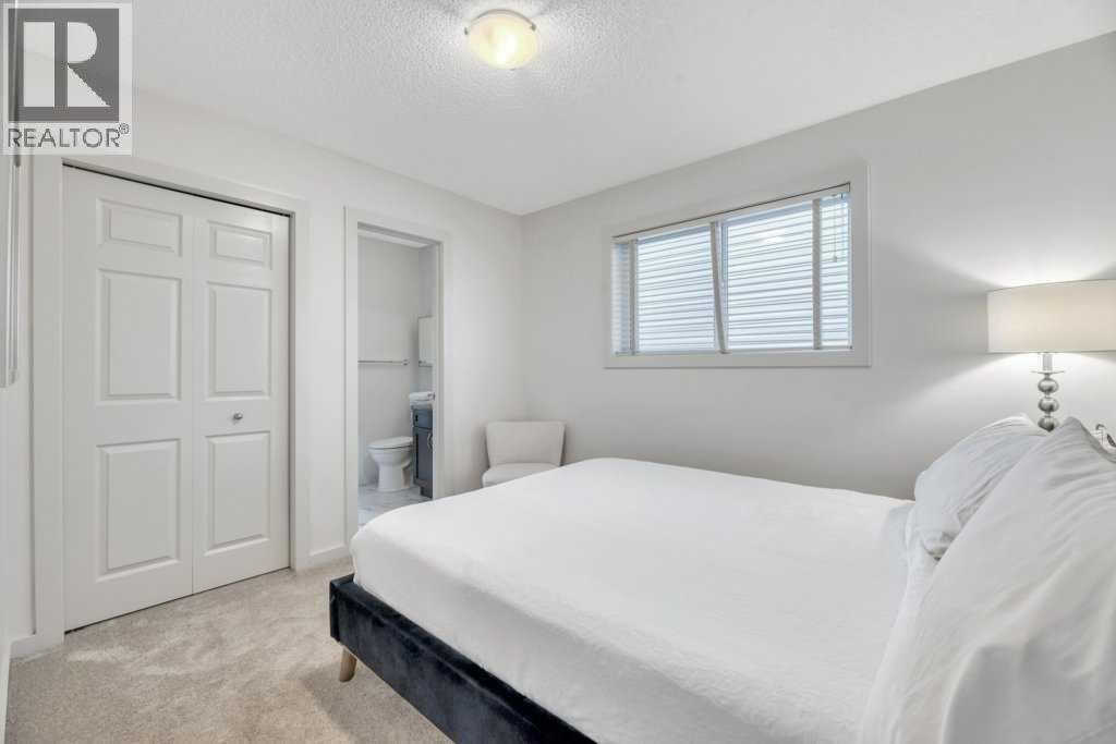 Single Family House for Sale in  St Moritz Drive SW Springbank Hill Calgary 