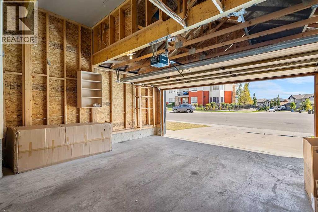 Single Family House for Sale in  St Moritz Drive SW Springbank Hill Calgary 