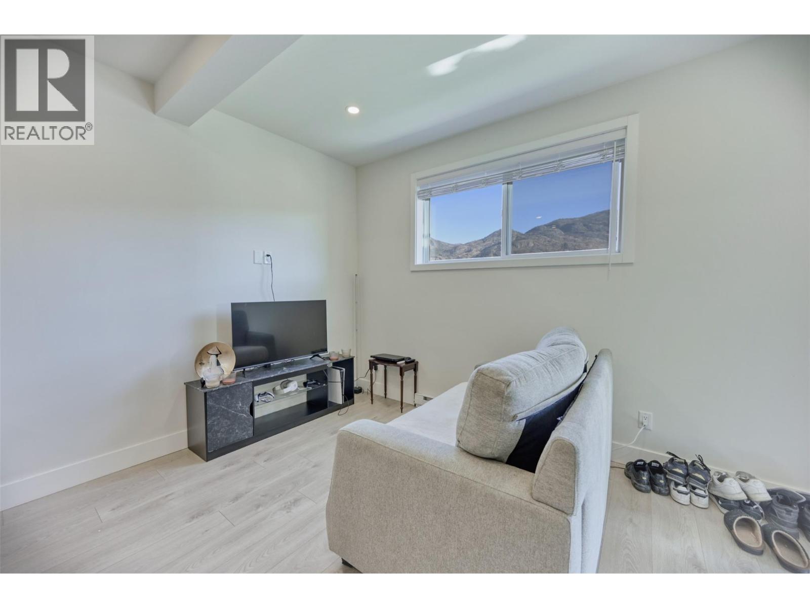 8000 VEDETTE Drive Unit# 5, Osoyoos