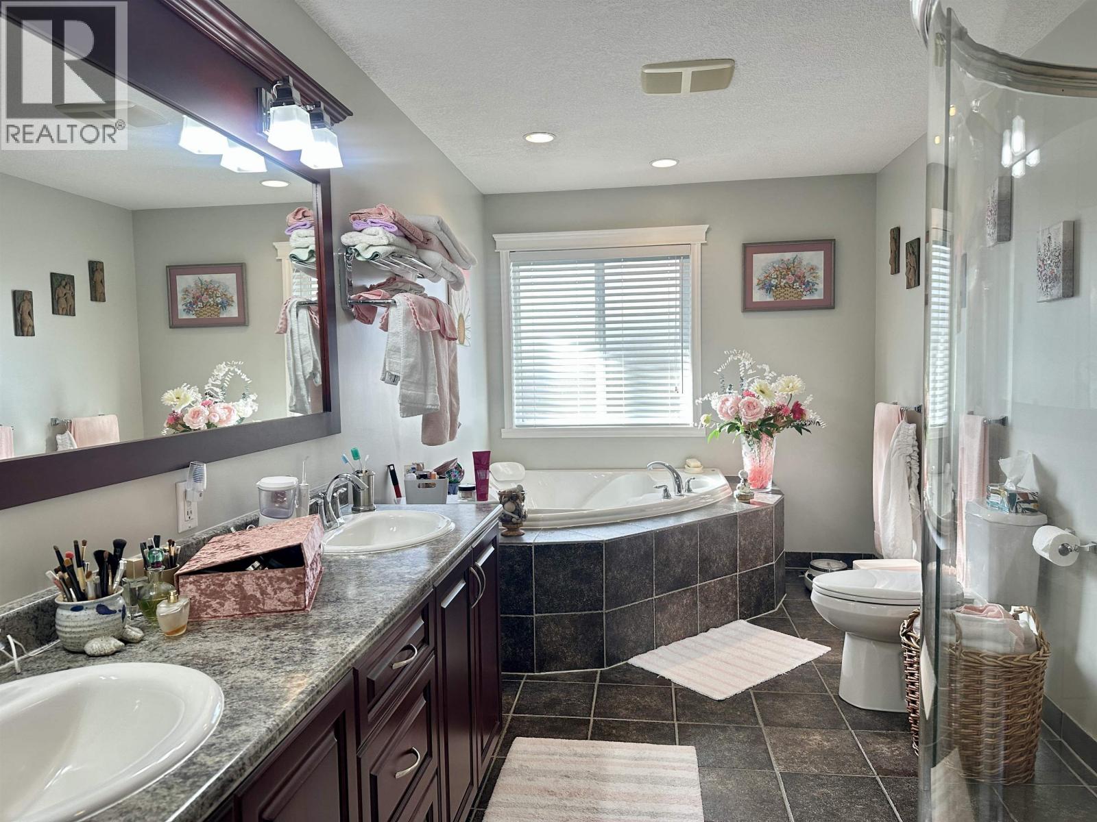 3485 HARGREAVES AVENUE, Vanderhoof