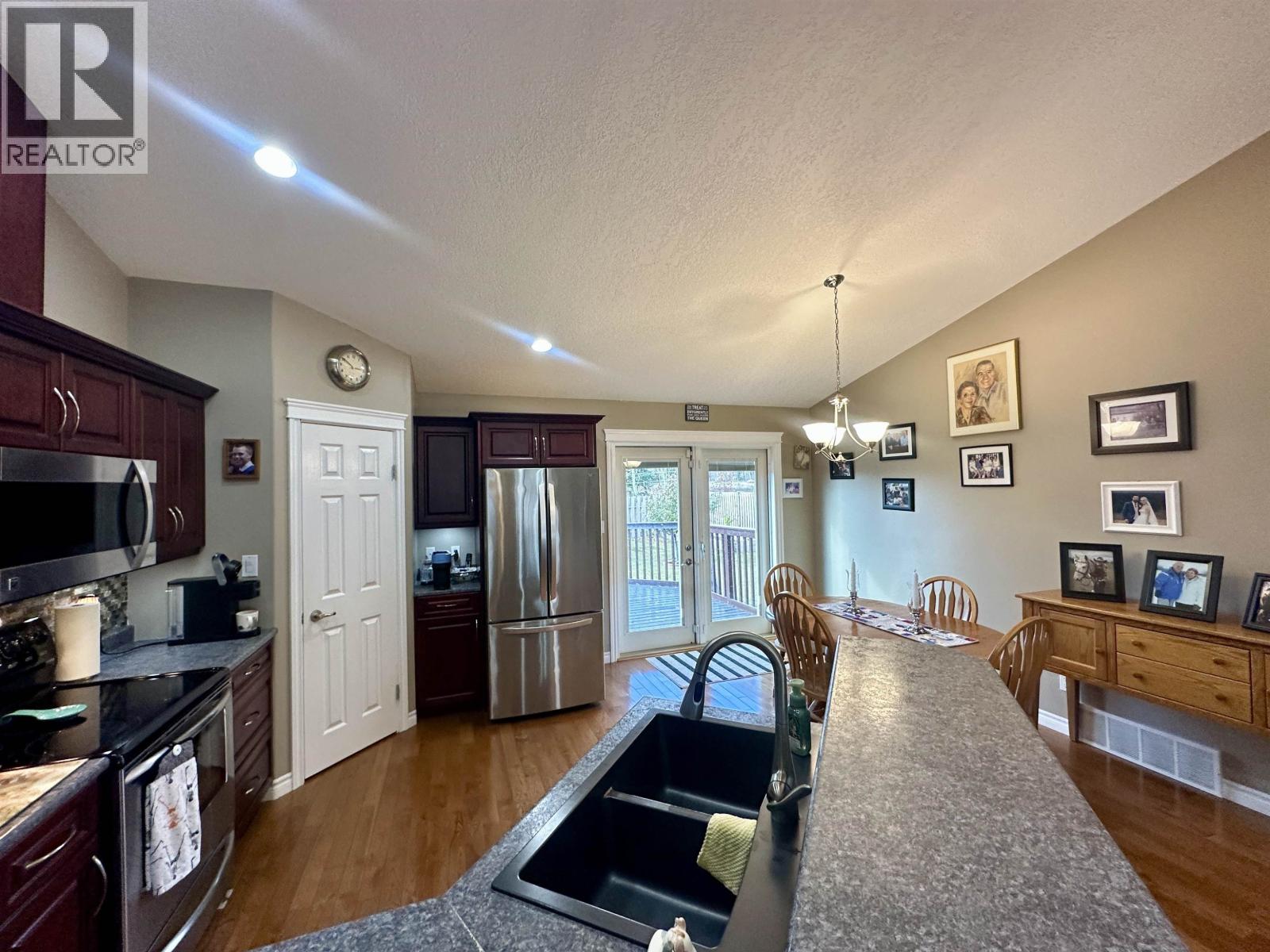 3485 HARGREAVES AVENUE, Vanderhoof