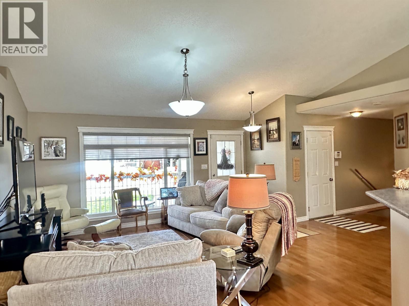 3485 HARGREAVES AVENUE, Vanderhoof