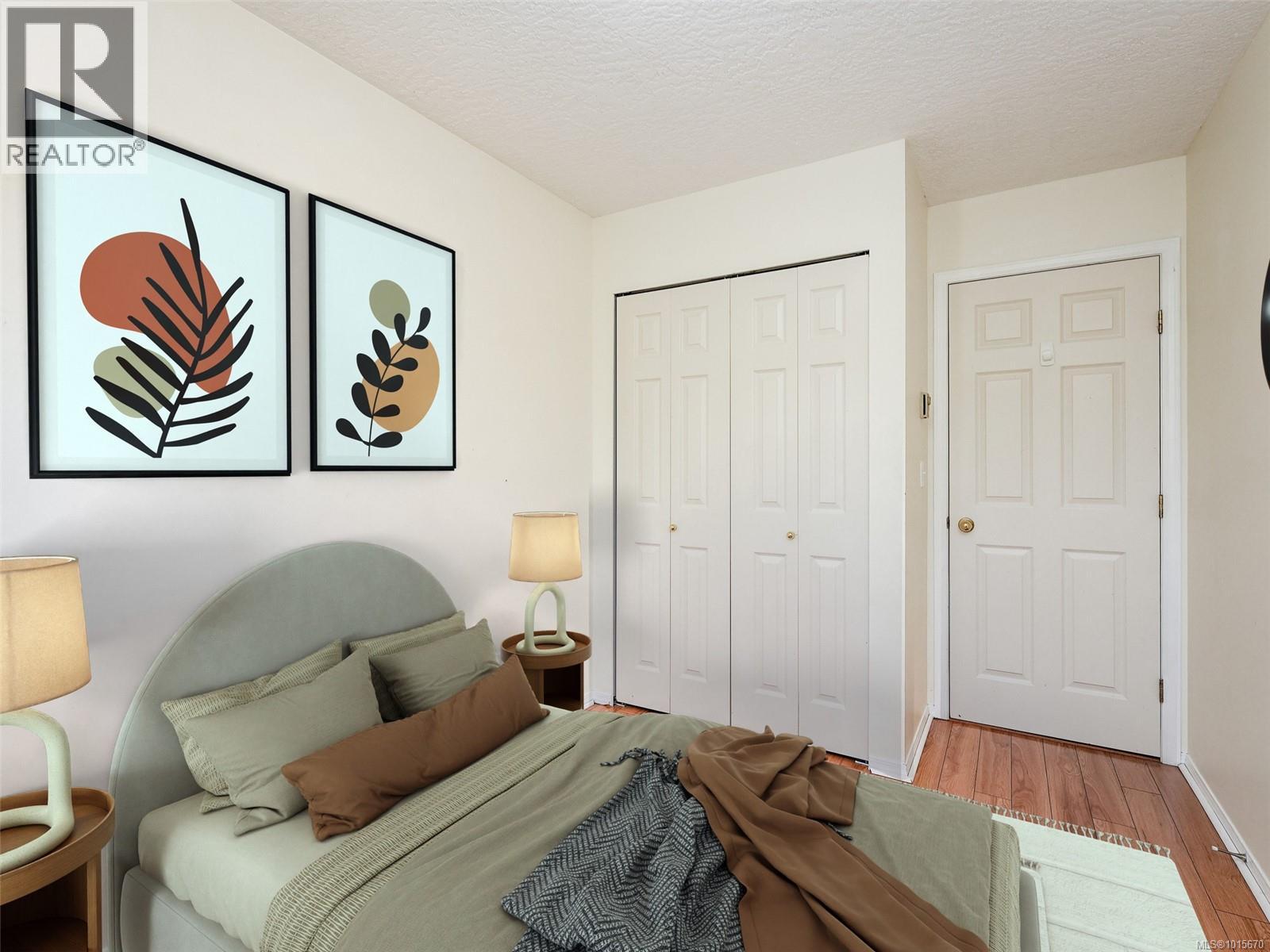 6 1441 Hillside Avenue, Victoria