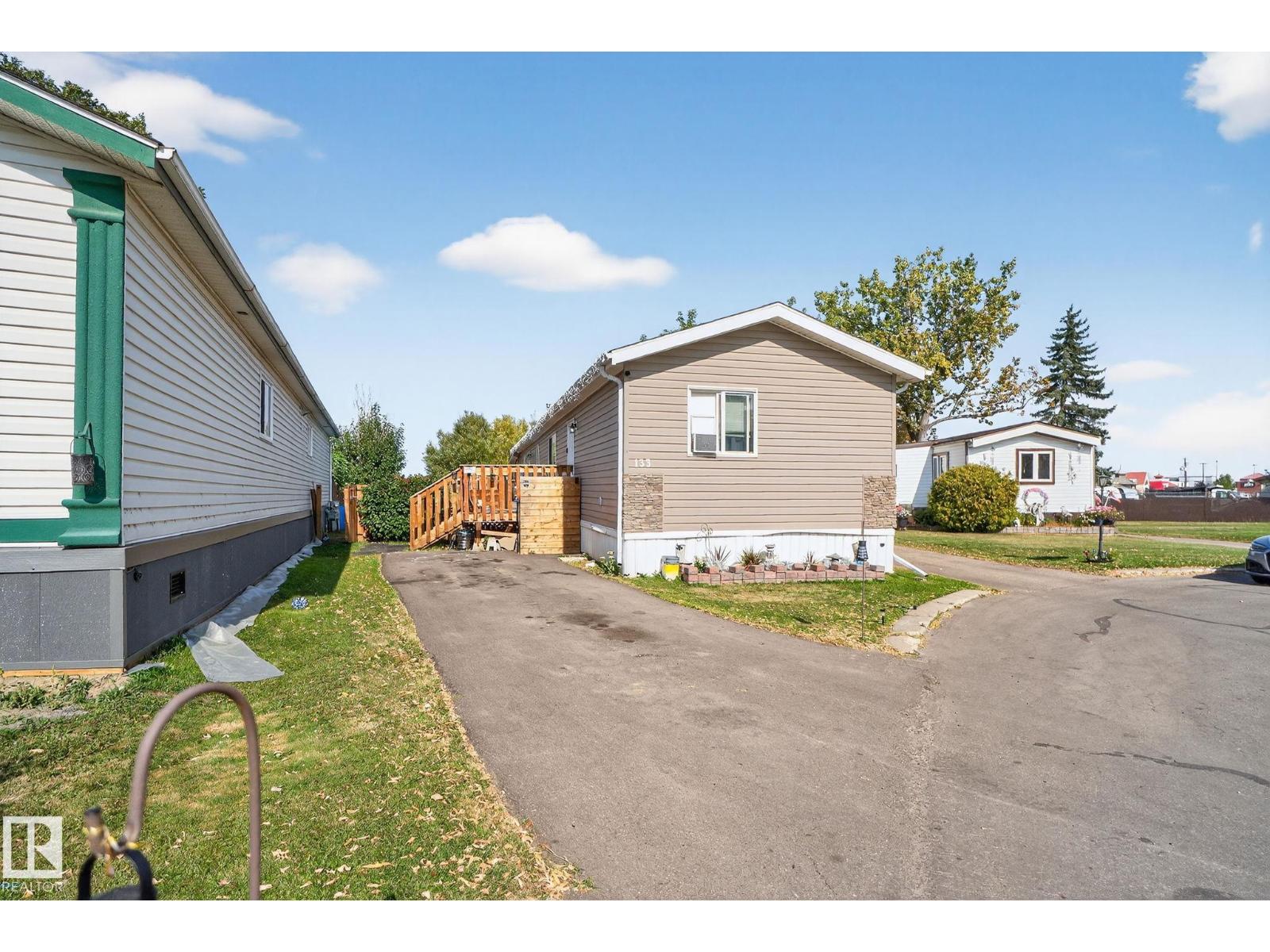 133 Willow Park Estates, Leduc