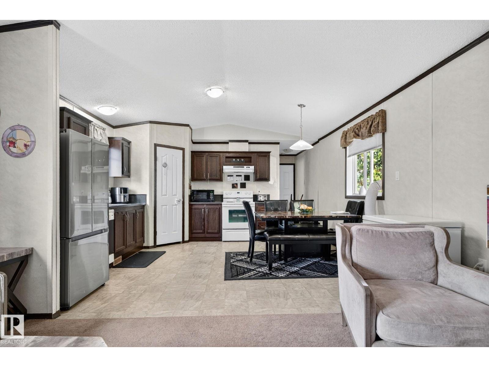 133 Willow Park Estates, Leduc