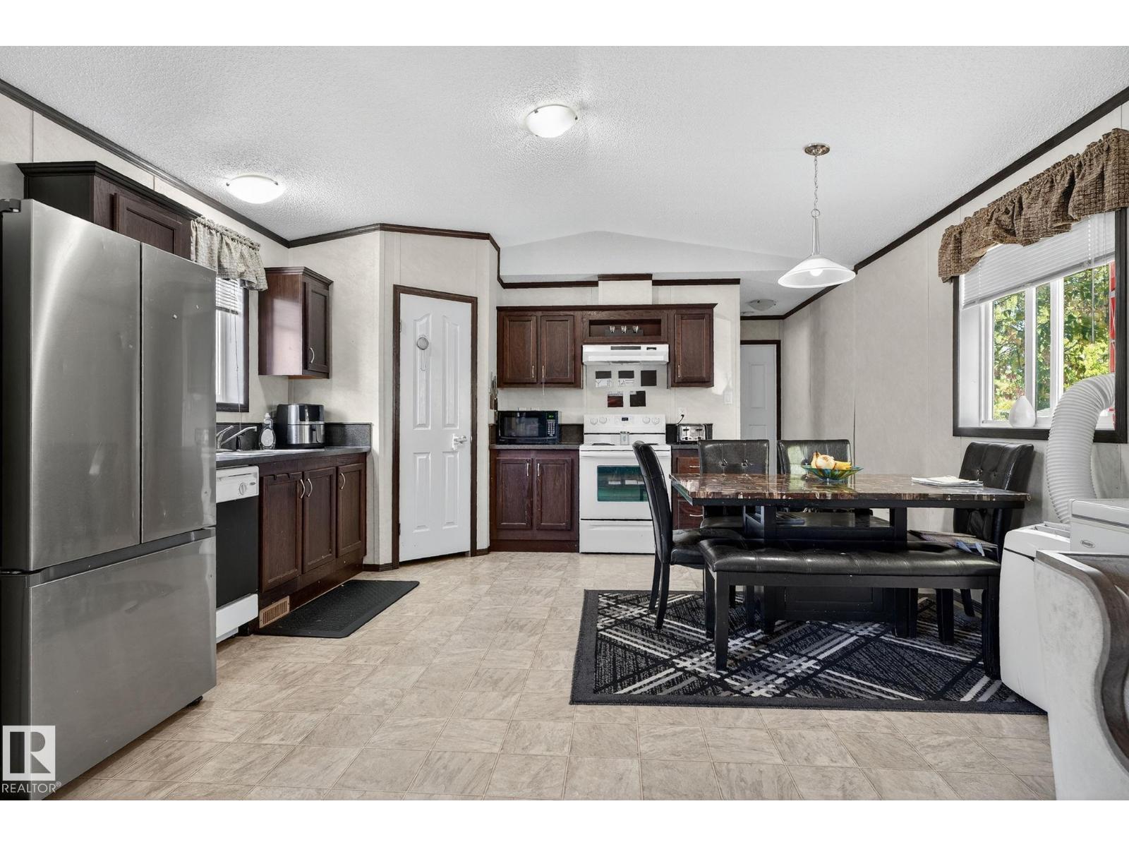 133 Willow Park Estates, Leduc