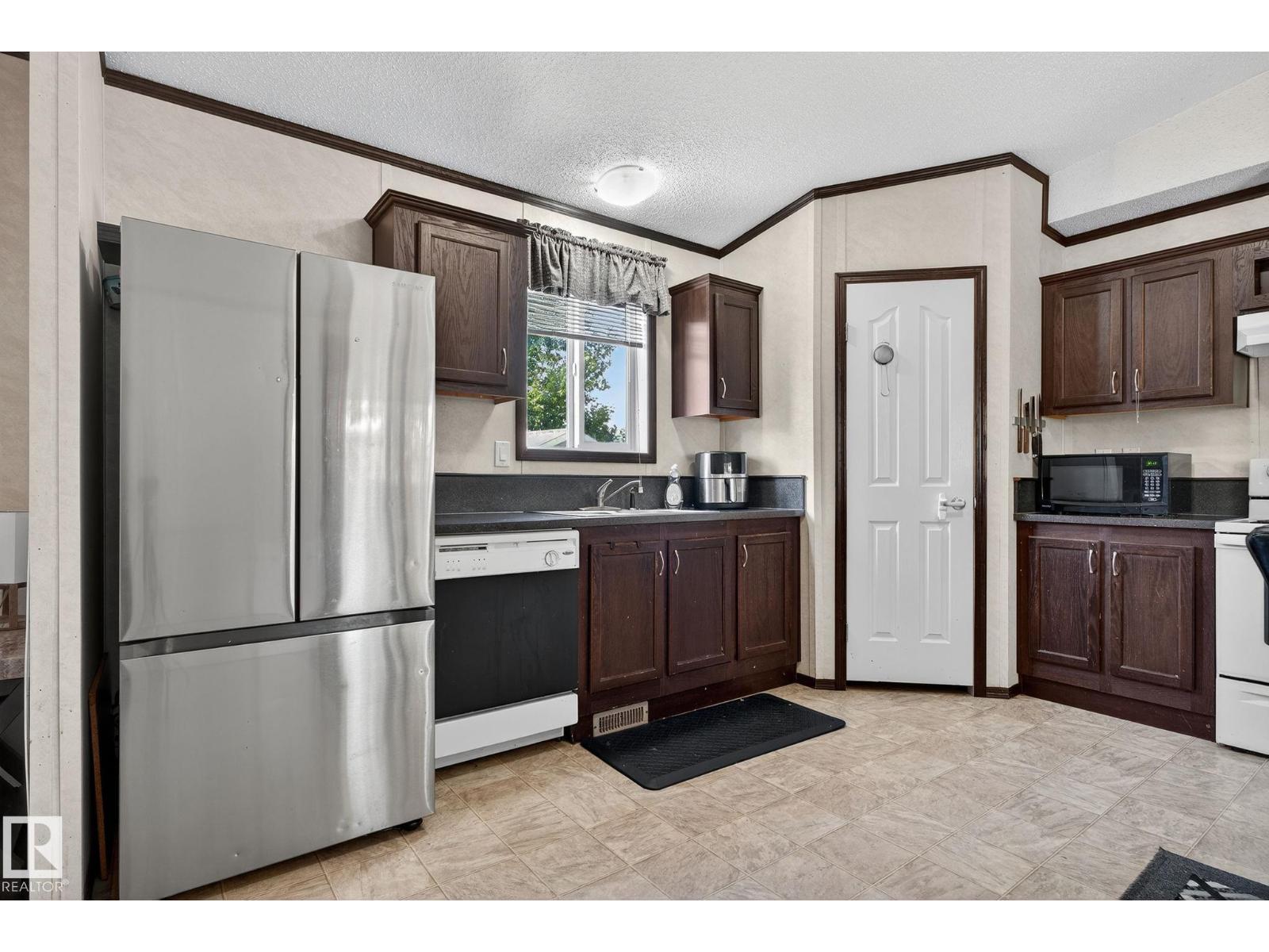 133 Willow Park Estates, Leduc