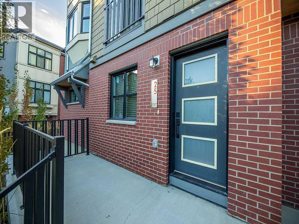 25 Spring Willow Close SW, Calgary, Alberta