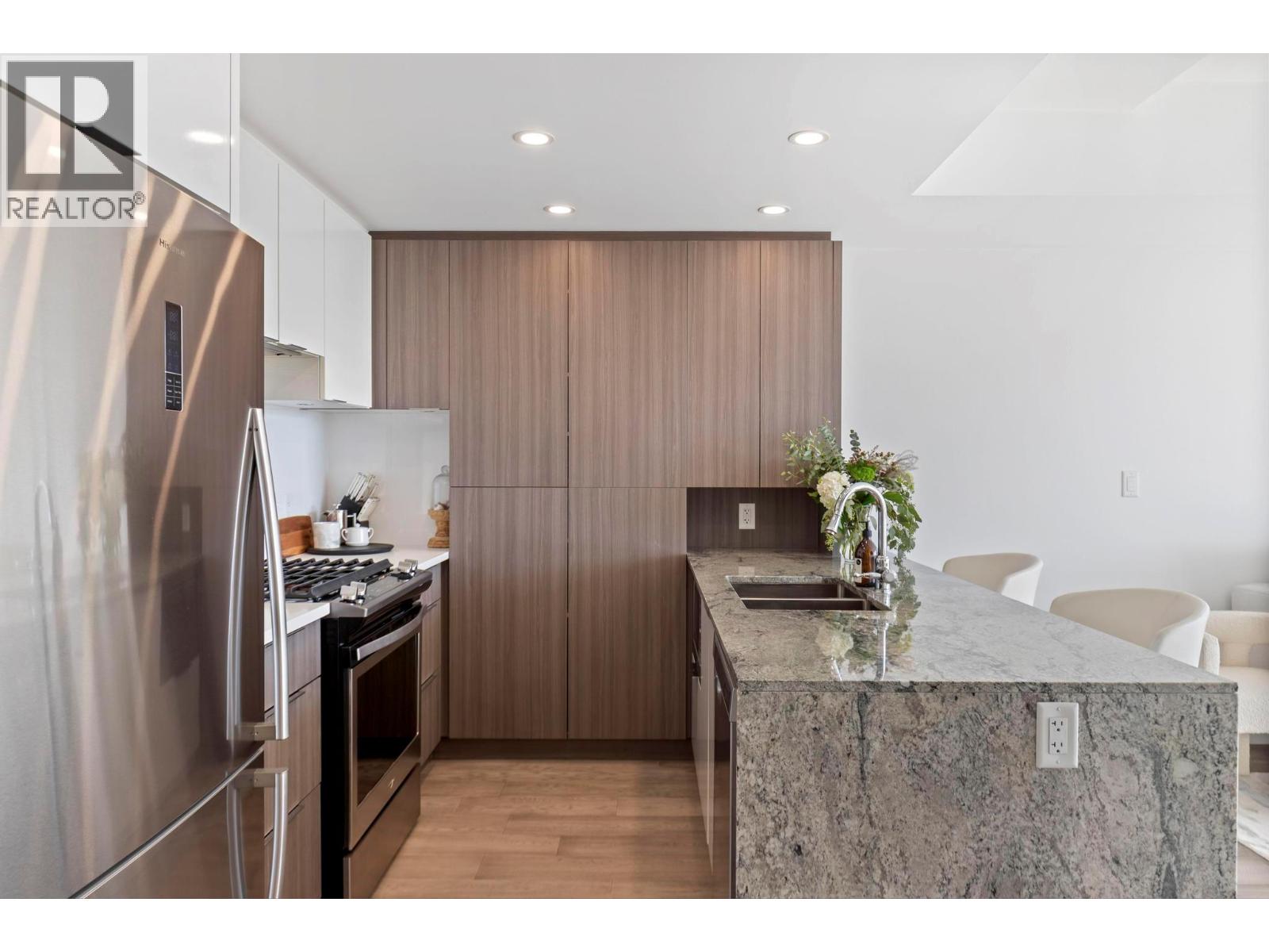 1106 1151 Sunset Drive, Kelowna