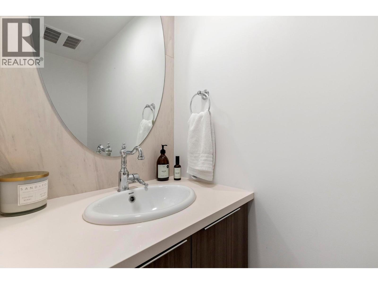 1106 1151 Sunset Drive, Kelowna