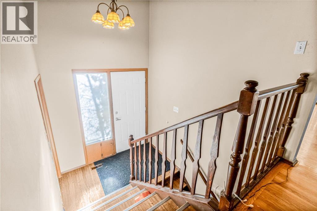 Multi-family House Bi-level for Sale in  &  Dalton Bay NW Dalhousie Calgary 