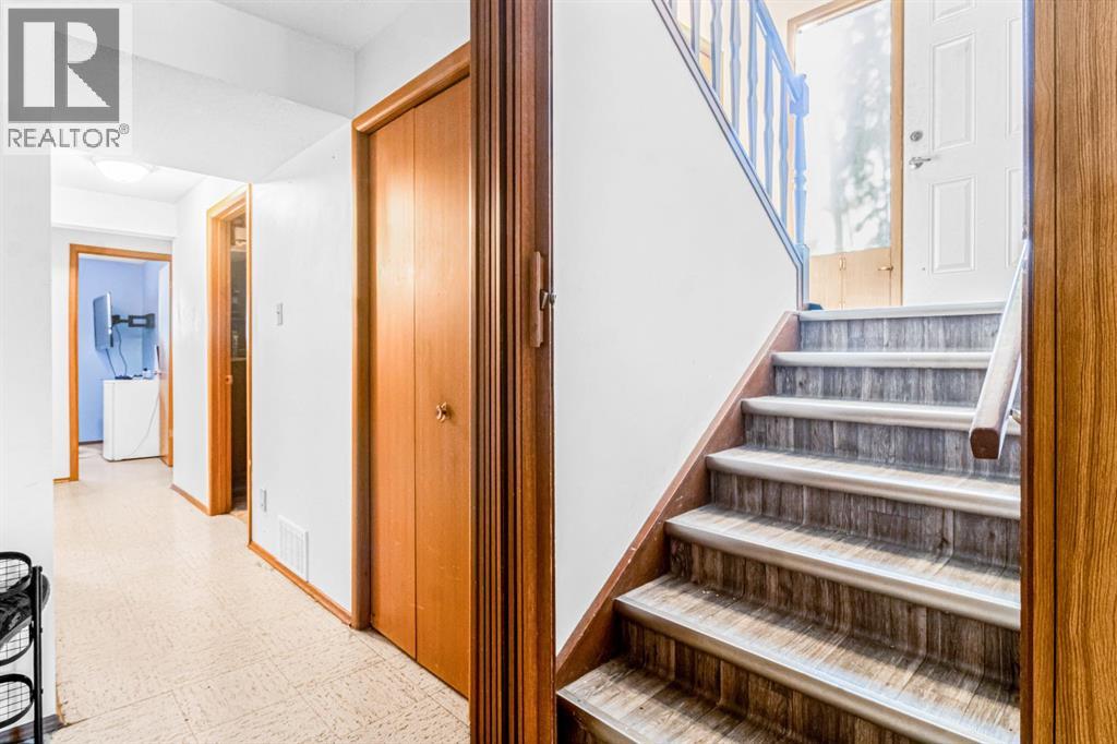 Multi-family House Bi-level for Sale in  &  Dalton Bay NW Dalhousie Calgary 