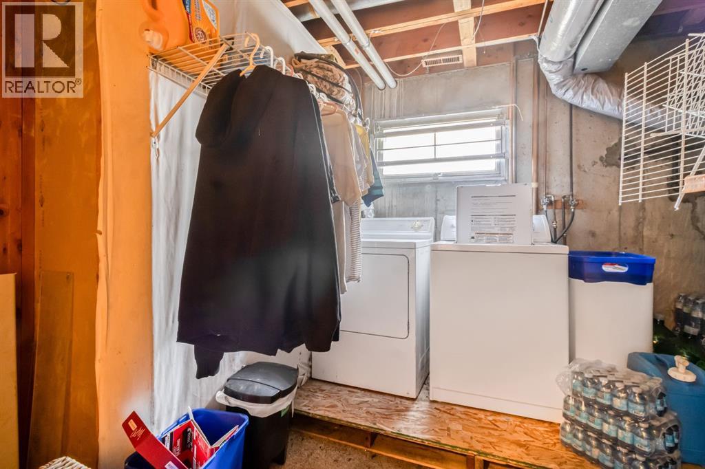 Multi-family House Bi-level for Sale in  &  Dalton Bay NW Dalhousie Calgary 