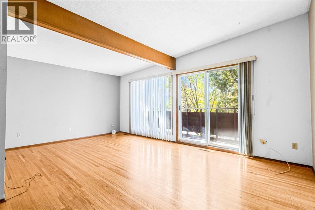 Multi-family House Bi-level for Sale in  &  Dalton Bay NW Dalhousie Calgary 