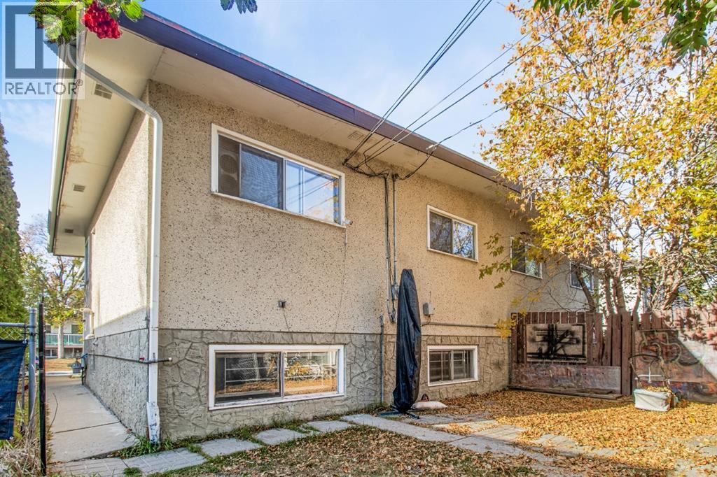 Multi-family House Bi-level for Sale in  &  Dalton Bay NW Dalhousie Calgary 