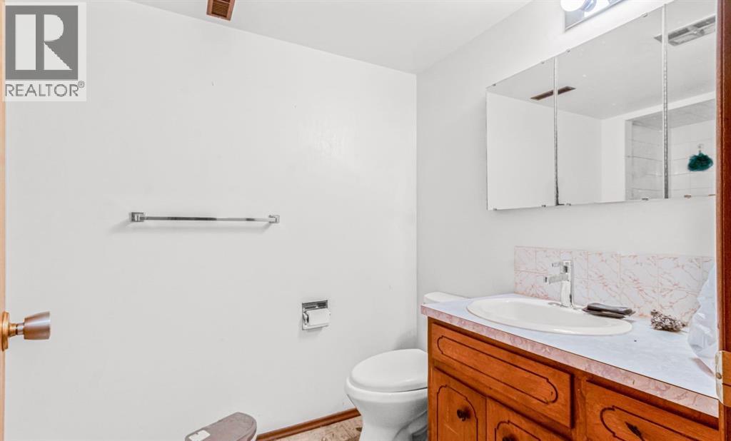 Multi-family House Bi-level for Sale in  &  Dalton Bay NW Dalhousie Calgary 