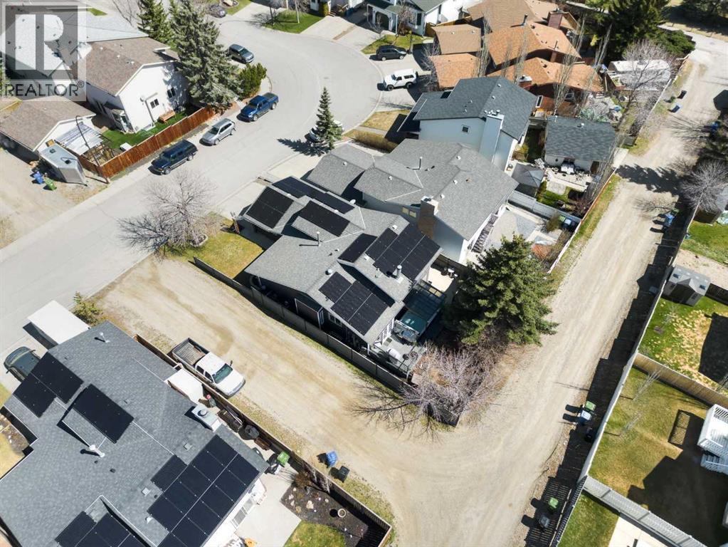 Single Family House 4 Level for Sale in  Macewan Meadow Way NW MacEwan Glen Calgary 