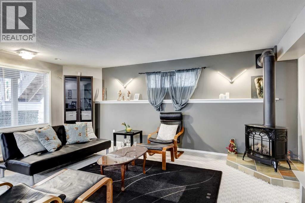 Single Family House for Sale in  Sierra Morena Court SW Signal Hill Calgary 