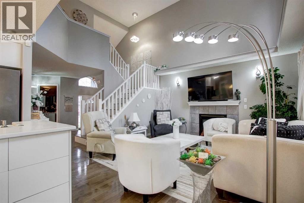 Single Family House for Sale in  Sierra Morena Court SW Signal Hill Calgary 