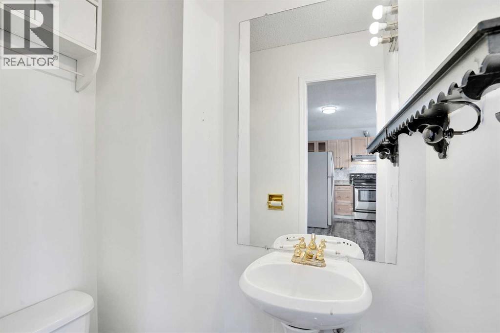 Single Family House for Sale in  Falmead Bay NE Falconridge Calgary 