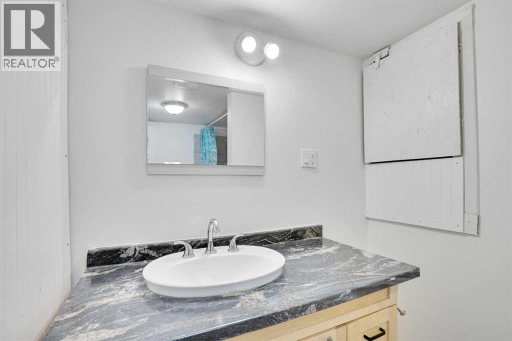 Single Family House for Sale in  Falmead Bay NE Falconridge Calgary 