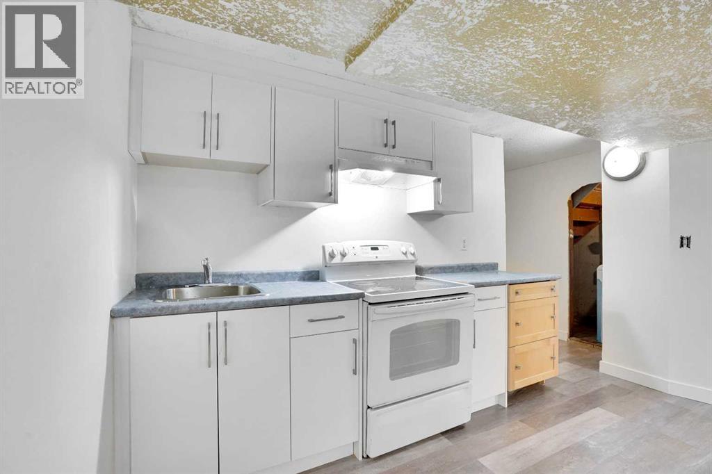 Single Family House for Sale in  Falmead Bay NE Falconridge Calgary 