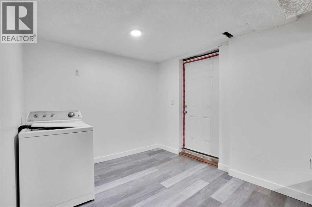 Single Family House for Sale in  Falmead Bay NE Falconridge Calgary 