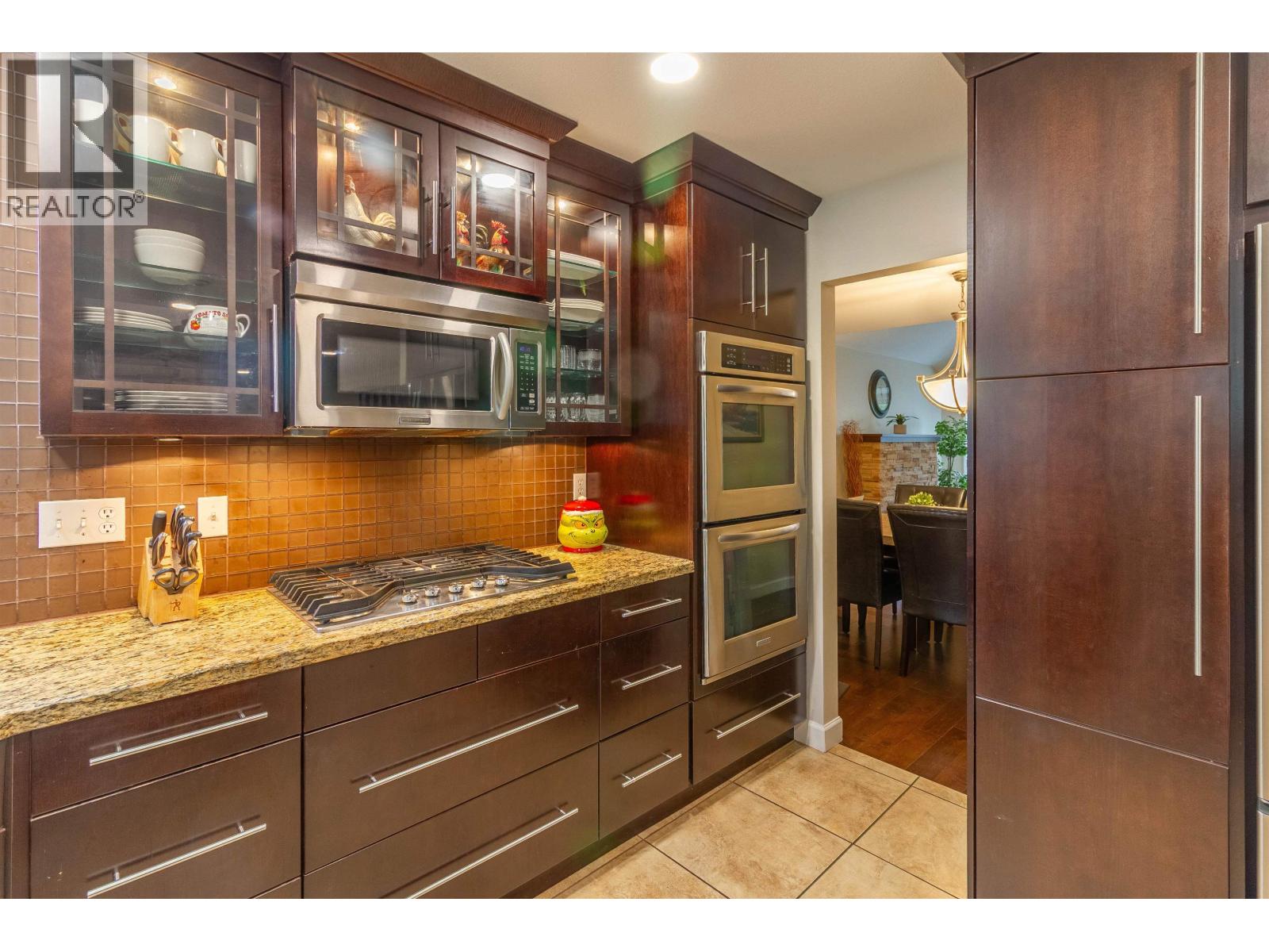 1872 WALNUT CRESCENT, Coquitlam