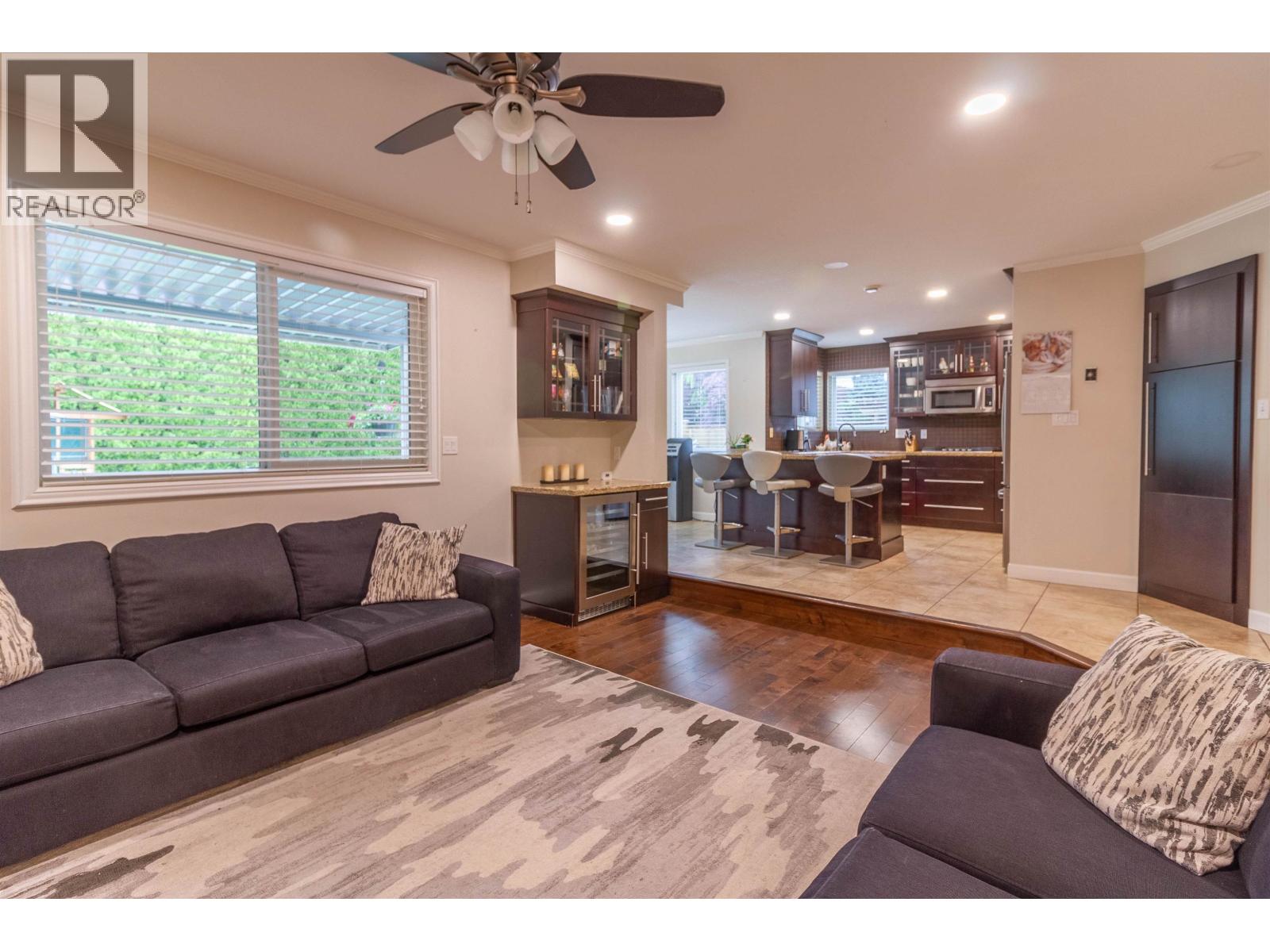 1872 WALNUT CRESCENT, Coquitlam