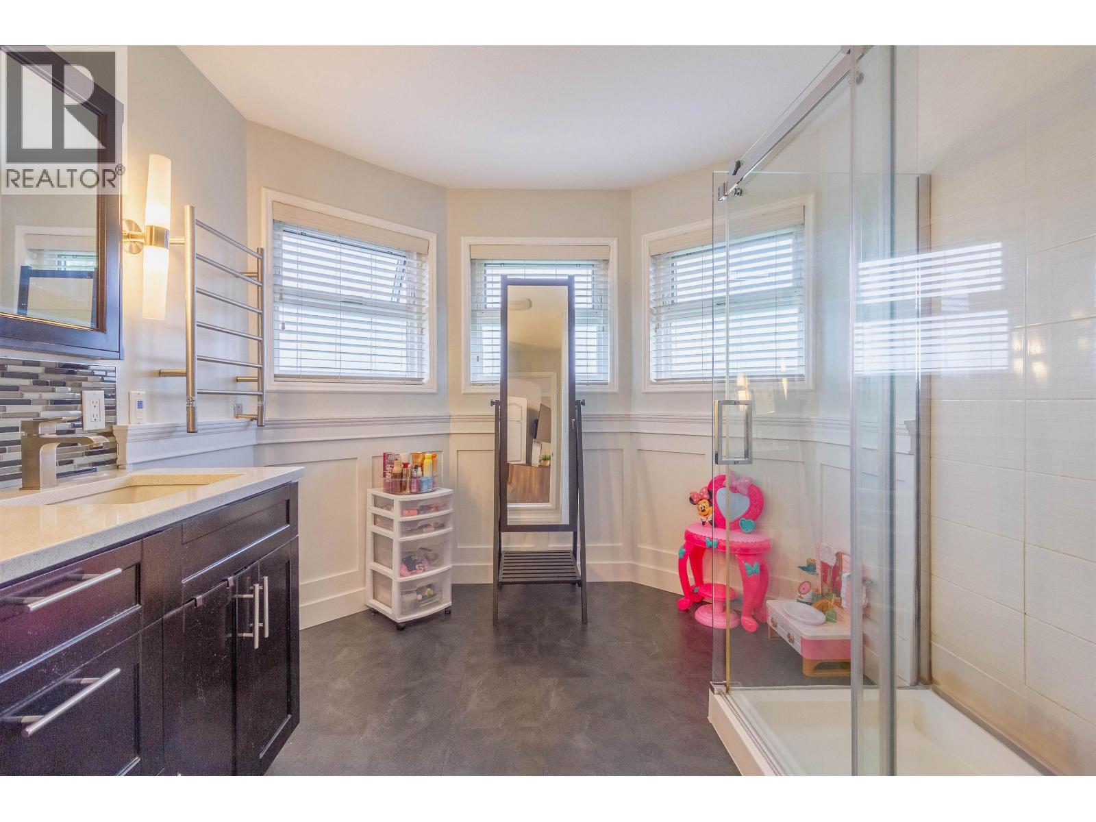 1872 WALNUT CRESCENT, Coquitlam