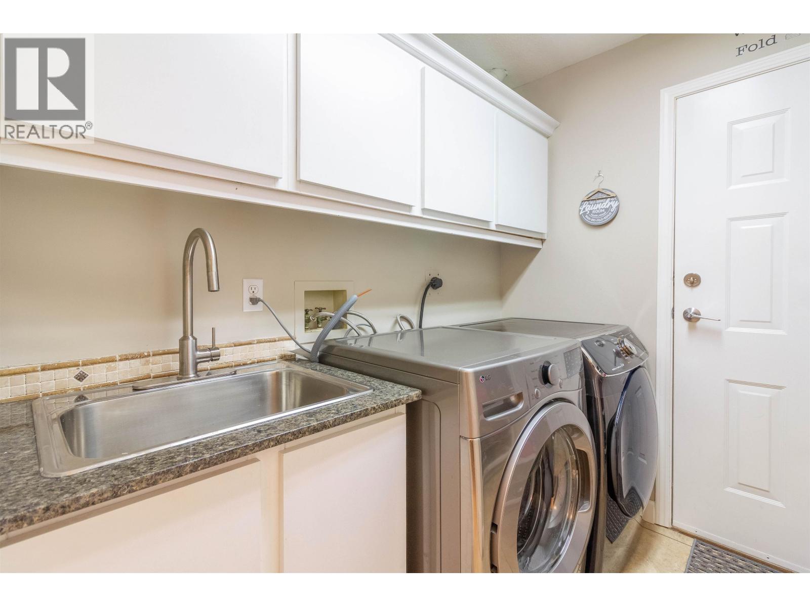 1872 WALNUT CRESCENT, Coquitlam