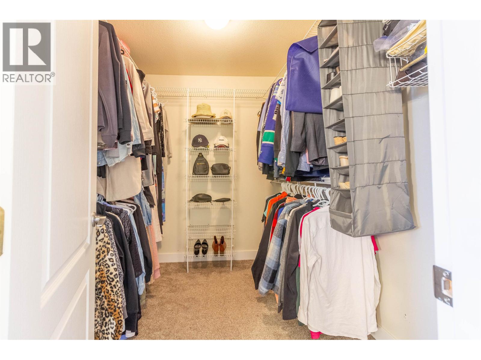 1872 WALNUT CRESCENT, Coquitlam