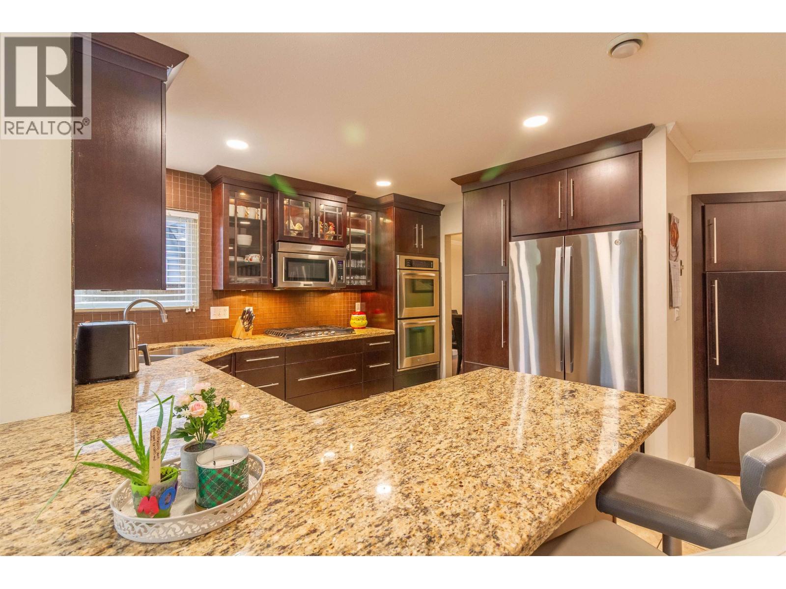 1872 WALNUT CRESCENT, Coquitlam