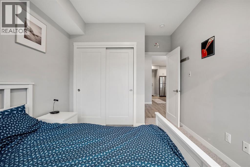 Single Family House for Sale in   Shawnee Square SW Shawnee Slopes Calgary 