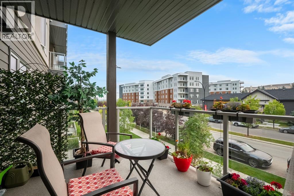 Single Family House for Sale in   Shawnee Square SW Shawnee Slopes Calgary 