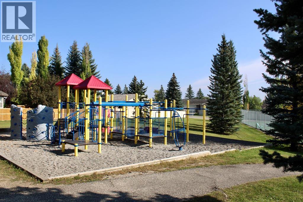 Single Family House for Sale in   Shawnee Square SW Shawnee Slopes Calgary 