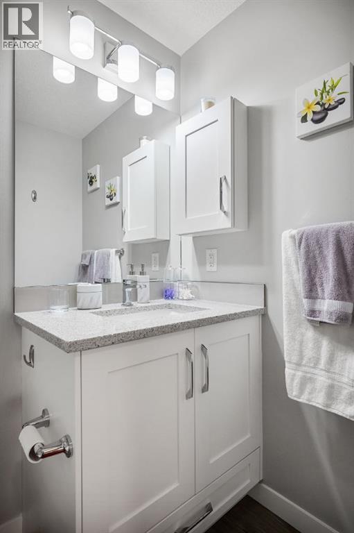 Single Family House for Sale in   Shawnee Square SW Shawnee Slopes Calgary 