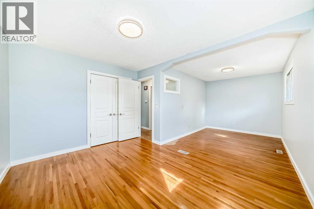 Single Family House Bungalow for Sale in  Pennsburg Way SE Penbrooke Meadows Calgary 