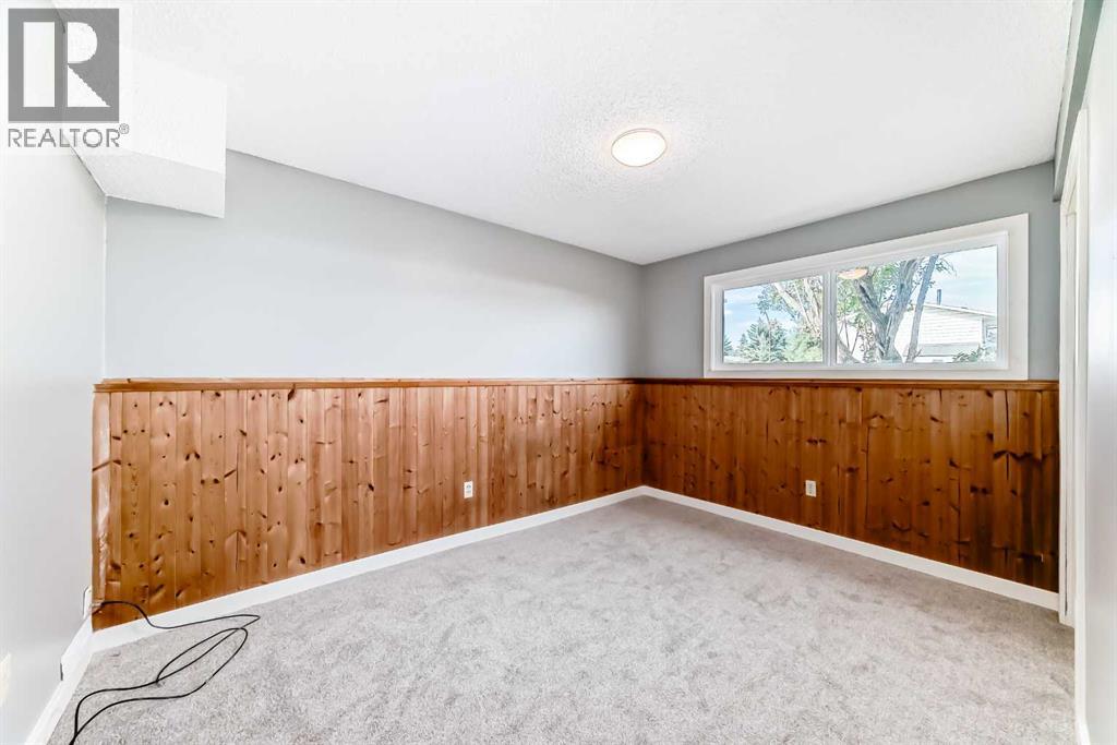 Single Family House Bungalow for Sale in  Pennsburg Way SE Penbrooke Meadows Calgary 